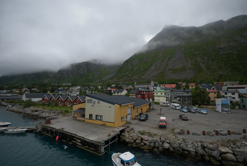 29 GrylleFjord 13.jpg - Tassa yleisnakyma Gryllefjordin kylasta